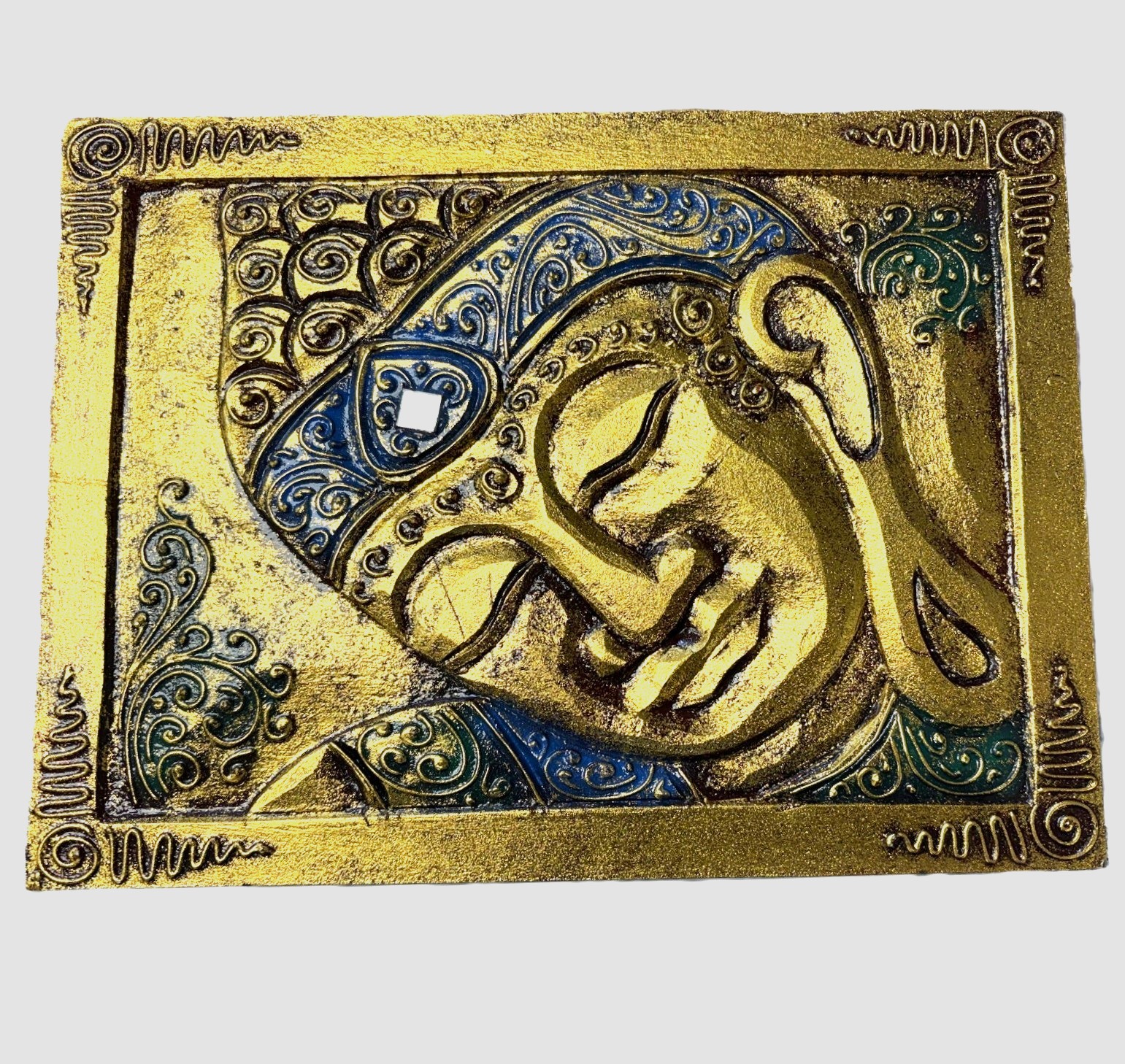 A Golden Jewellery Box with the Buddha's Head